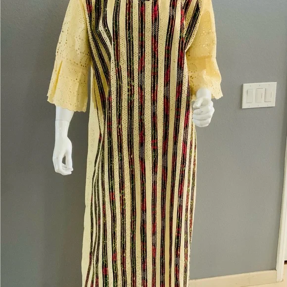 Elegantly designed Custom Made African Outfit. - Picture 11 of 14